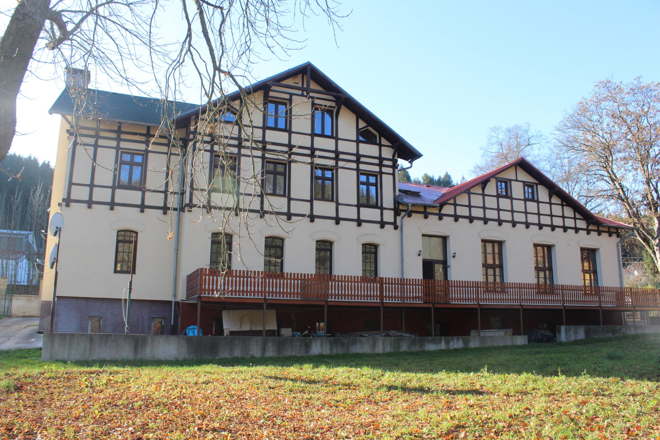 Prodej vila , 9 bytových jednotek, zahrada, K Přehradě, Karlovy Vary – Doubí