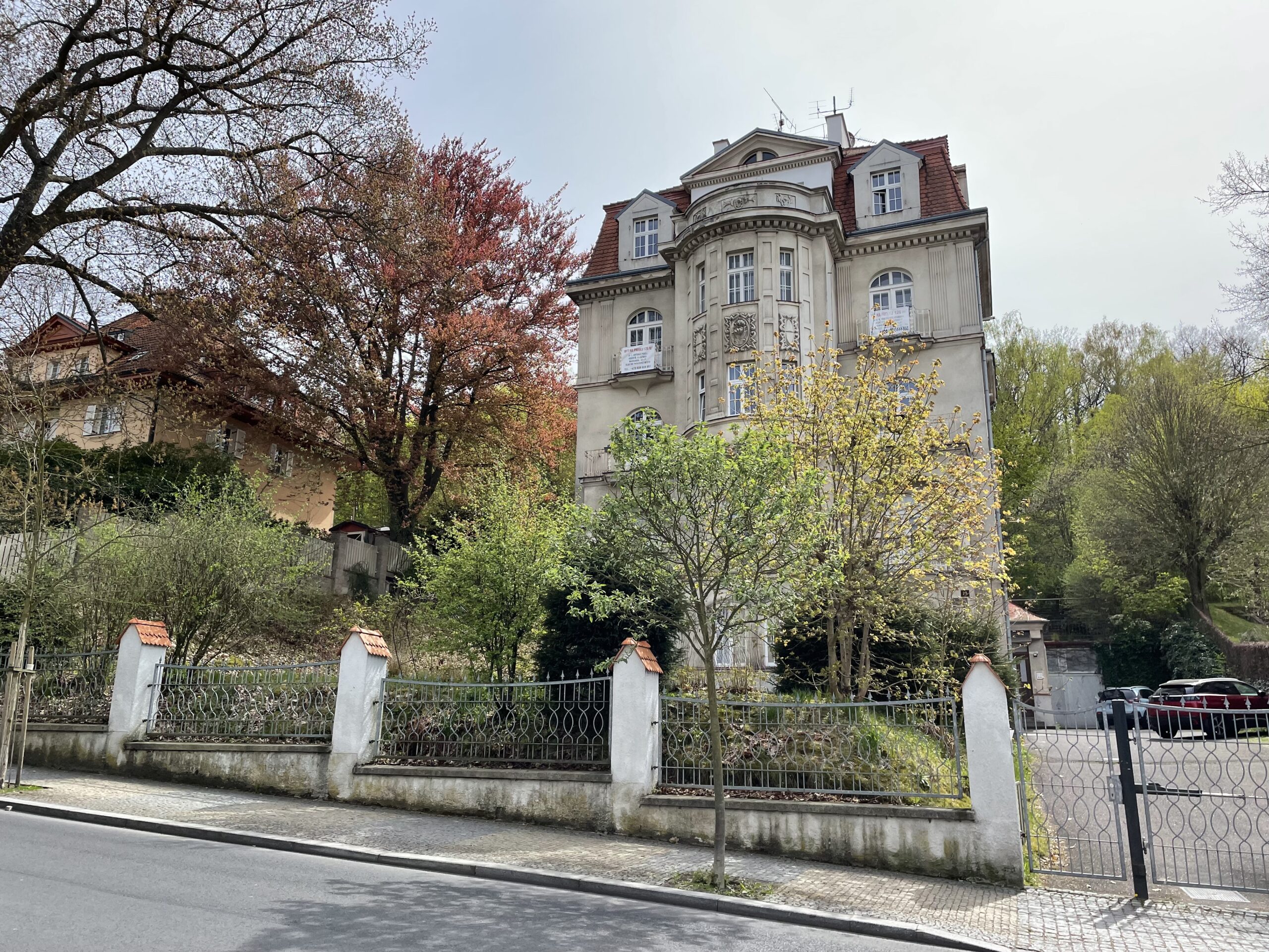  Prodej byt 4+1, mansarda, sklep, výtah, ulice Kráíle Jiřího, Karlovy Vary